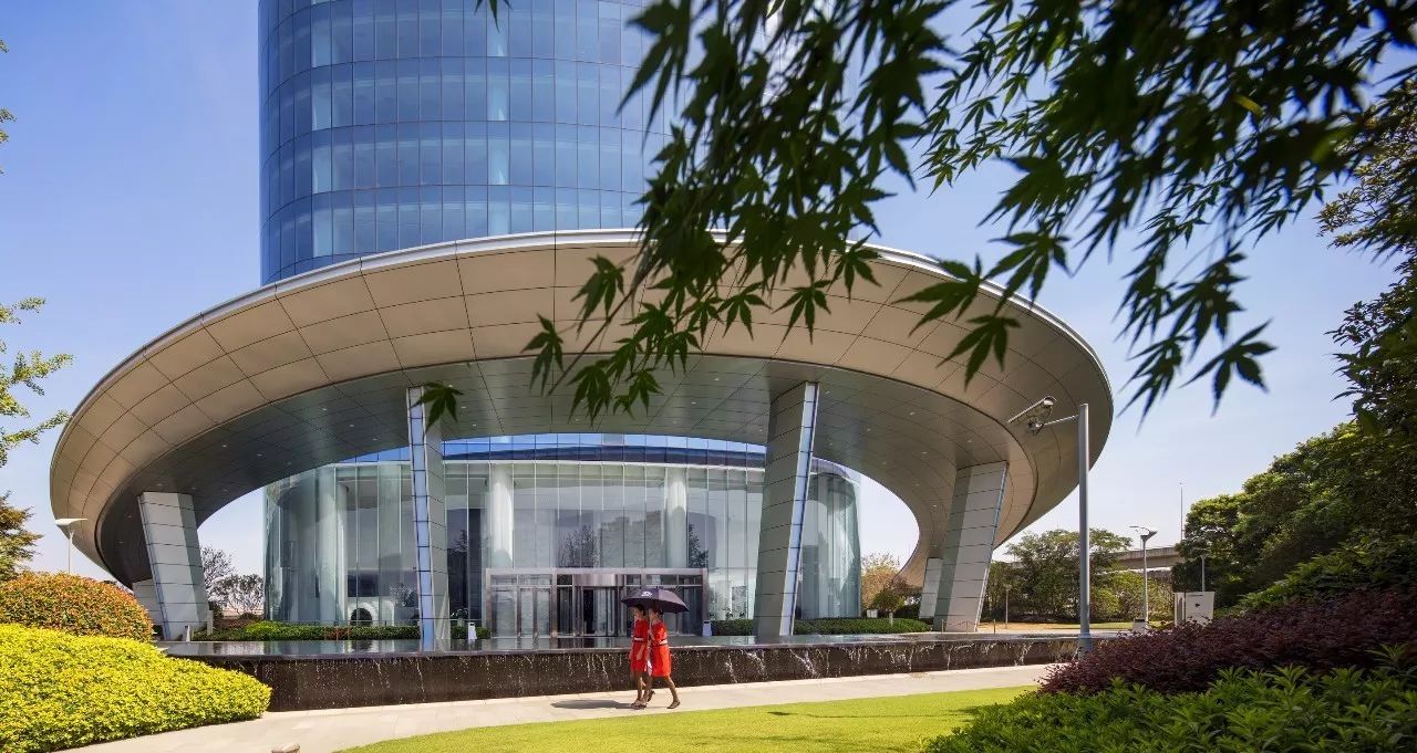 南昌新力中心塔楼直接落地，，，，，无裙房