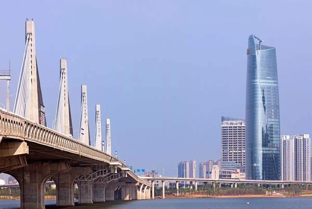 恒峰g22二十周年系列·新书宣布会