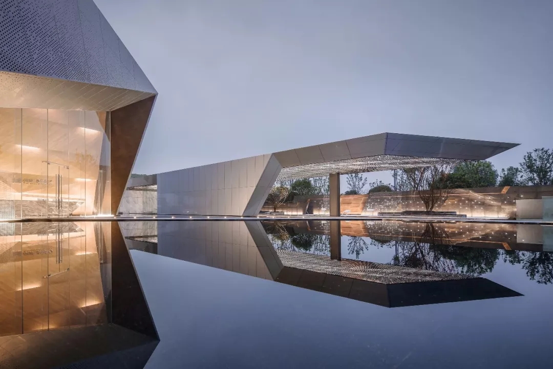 倒影 by苏圣亮，，，，，恒峰g22修建设计