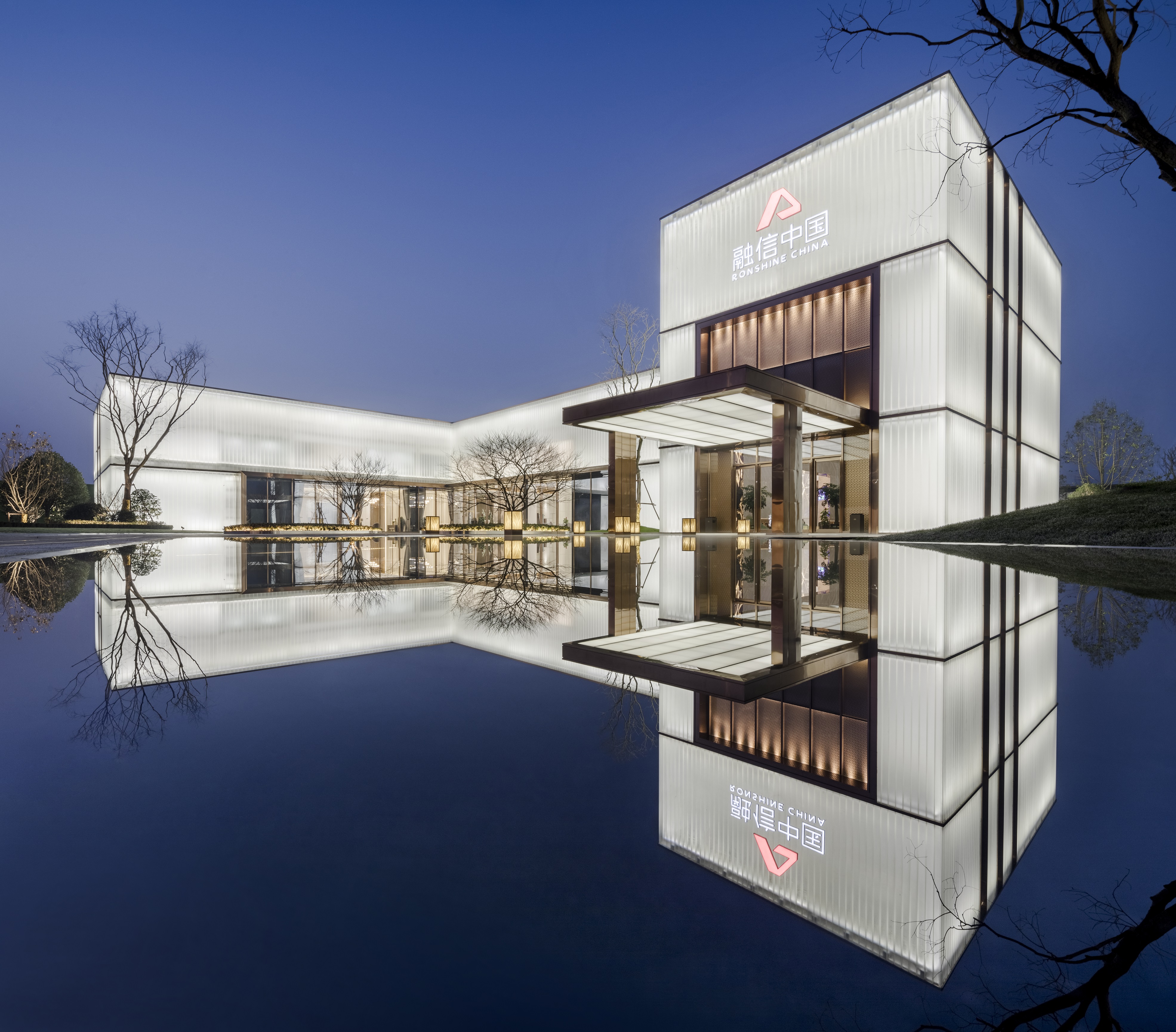 恒峰g22修建优异奖项目，，，，，，融信观河盛世府树模区